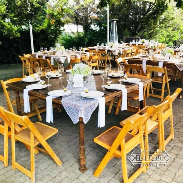 Tablón o Mesa Cuadrada o Mesa Redonda Caoba para 10 personas con Silla Avant Garde Madera