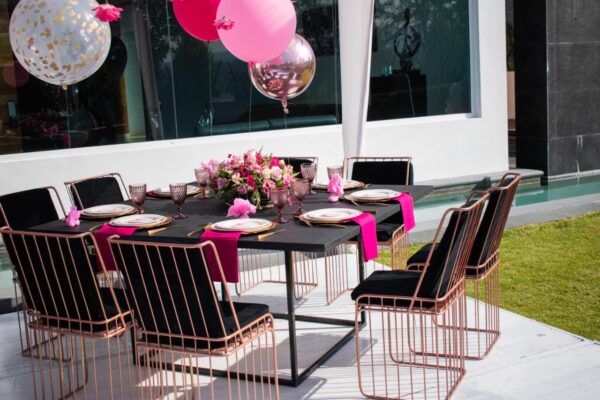 Mesa Cuadrada Black Trendy para 10 personas con silla Camila